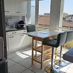 Central-parking-balcon-confortable * 欧里亚克