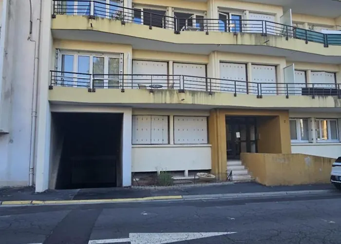 Central-parking-balcon-confortable Aurillac